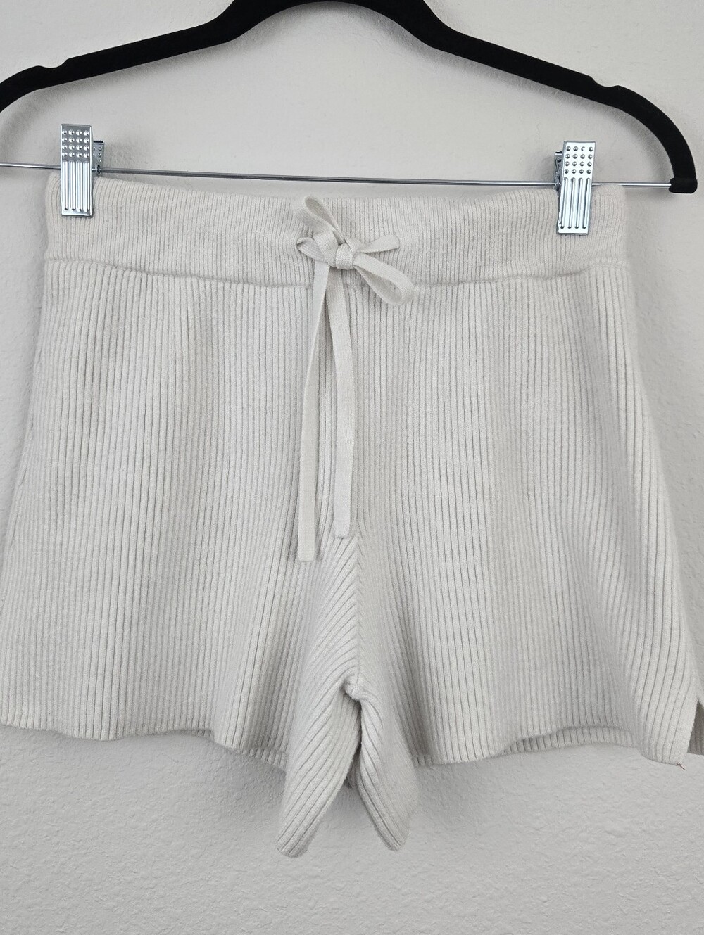 Abercrombie & Fitch Cream Ribbed Shorts